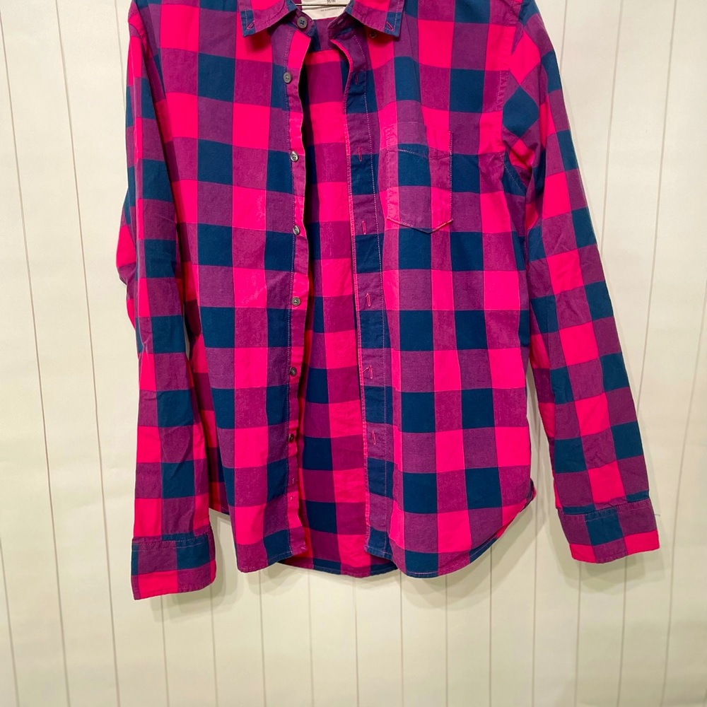 Mens Aeropostale M long sleeve Red plaid flannel shirt